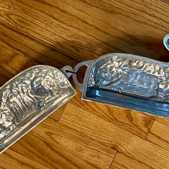 VTG 2 Piece VillaWare Classic Italian Kitchenware Lamb Cake Mold Cast Aluminum B - Picture 5 of 7